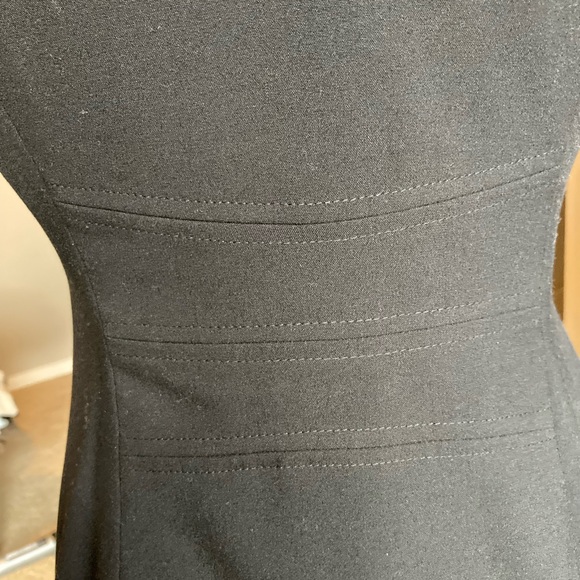 Calvin Klein LBD with mandarin collar and snap closure, size 4 - Picture 9 of 13